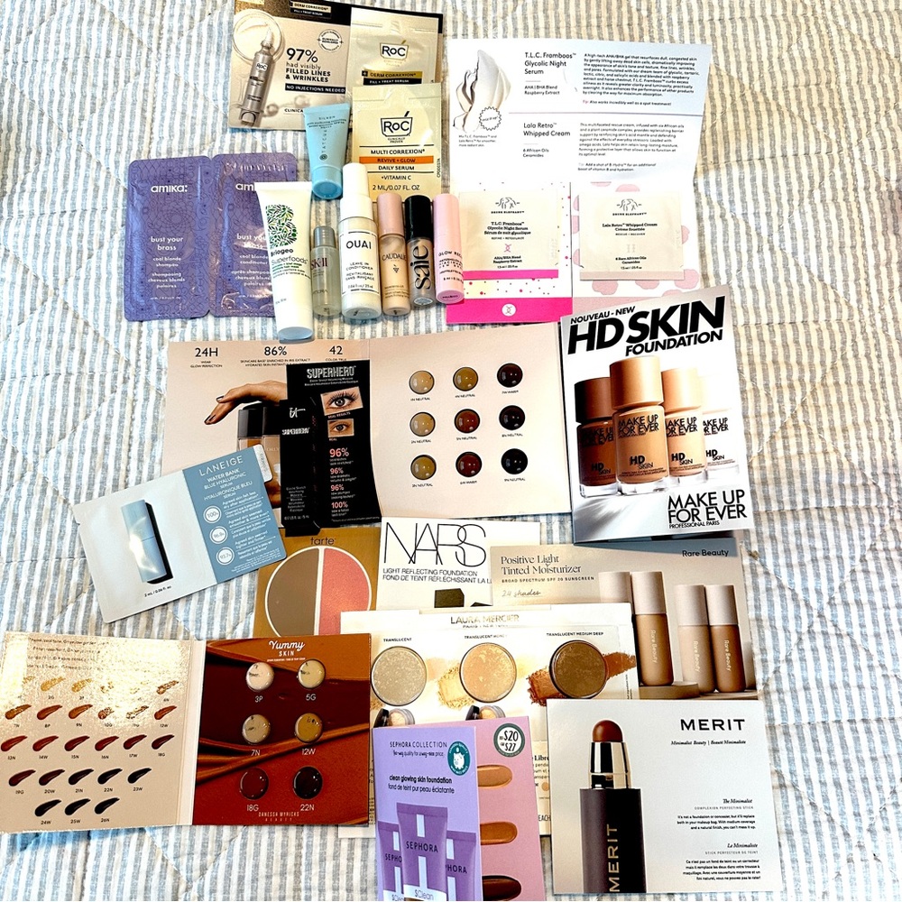 NWT(brand new, unopened)Mix of minis, masks, and more! Over 25 items.